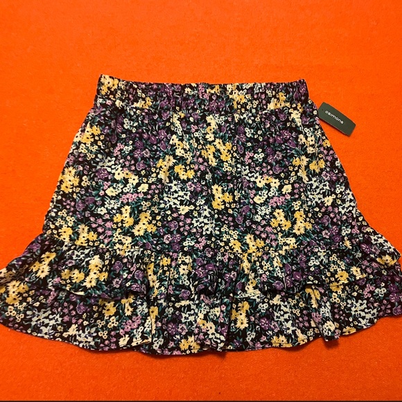 Only ditsy flowers ruffled boho peasant mini skirt NWT - Picture 3 of 11